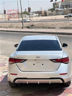 نيسان سنترا